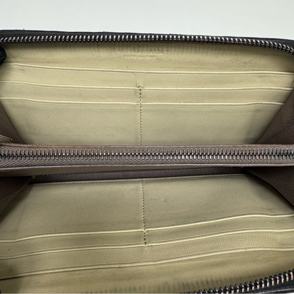**SOLD** Bottega Veneta Intrecciato Long Wallet - Picture 11 of 13